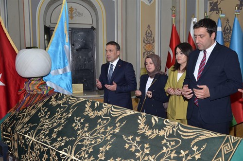 Bilecik Valimiz Sayın Faik Oktay Sözer’den Ertuğrul Gazi Türbesi’ne Ziyaret